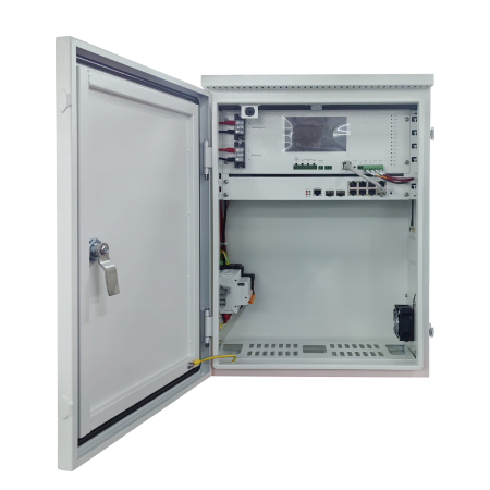 - Switch managed L2 8 porte PoE Gigabit  2 SFP</br>- 1 x schermo touch screen 5"</br>- 1 x controller MPPT per pannello solare</br>- Software di monitoraggio incluso</br>- Necessita di batteria al litio LiFePo4 24V</br>- Dimensioni: 560x380x220mm</br>- Ingombro massimo batteria: 270mm x 260mm x 190mm</br>