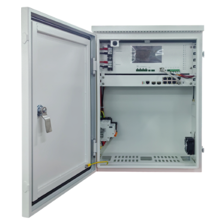 - Switch managed L2 7 porte PoE Megabit  2 uplink</br>- 1 x schermo touch screen 5"</br>- 1 x controller MPPT per pannello solare</br>- Software di monitoraggio incluso</br>- Necessita di batteria al litio LiFePo4 12V</br>- Dimensioni 560x380x220mm</br>- Ingombro massimo batteria 280mm x 260mm x 190mm</br>