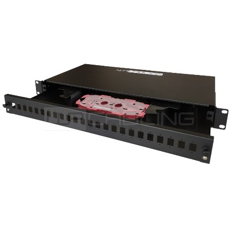 Box ottico per rack19, 24 porte LC/dx-SC/sx</br></br>Il box ottico professionale WP CABLING per montaggio a rack 19" è di tipo </br>estraibile ed è ideale per terminazione diretta o la giunzione di massimo 48 </br>fibre in 1U di spazio nel rack. Il box è realizzato in acciaio di alta qualità </br>con finitura a polvere per garantire un prodotto durevole. Vassoio portagiunti </br>per connessioni in fibra ottica a fusione, coprigiunti termorestringenti, kit di</br> gestione cavi, pressacavi, fascette ed etichette numerate sono inclusi.</br></br>- Box ottico 19" 1U 24 porte per 24 LC duplex/SC simplex</br>- Fino a 24 adattatori / 48 fibre</br>- Kit di gestione e fissaggio incluso</br>- Vassoio portagiunti con coperchio e 12 coprigiunti termorestringenti inclusi</br>- 2 pressacavi e fascette inclusi</br>- Punzonature sulla base per il fissaggio dei cavi</br>- Numeri di identificazione delle porte</br>- Ingresso multiplo per i cavi sul retro</br>- Dimensioni (LxAxP): 438x43x245mm</br>- Colore: nero, RAL9007</br></br>