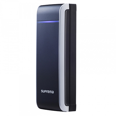 Software BioStar 2 con interfaccia Web per gestione lettori Suprema V2</br>- Utenti Illimitati</br>- Dispositivi Illimitati</br>- Porte Max 5</br>- Zone No</br>- Ascensori No</br>- Server Matching No</br>- Cloud (API Server incluse) No</br>- Carte Mobile No</br>- MSSQL No</br>