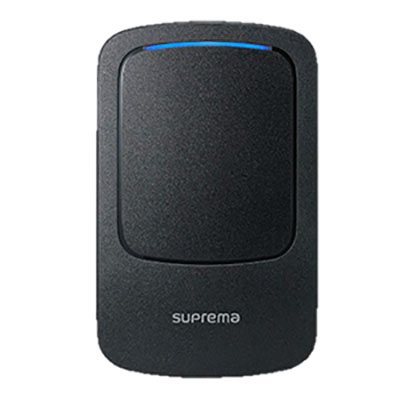 125kHz EM</br>13.56MHz MIFARE, MIFARE Plus, DESFire/EV1, FeliCa</br>Carte Mobile NFC, BLE</br>Grado IP e IK IP67 e IK08</br>RS-485 1ch</br>Wiegand 1ch</br>TTL 1 uscita tamper, 3 LED, buzzer</br>Suono Buzzer multi tono</br>Temperatura -40/70°C</br>Umidita 0 / 95</br>Alimentazione DC 12V, PoE</br>Dimensioni (LxAxP, mm) 48 x 144.7 x 27</br>