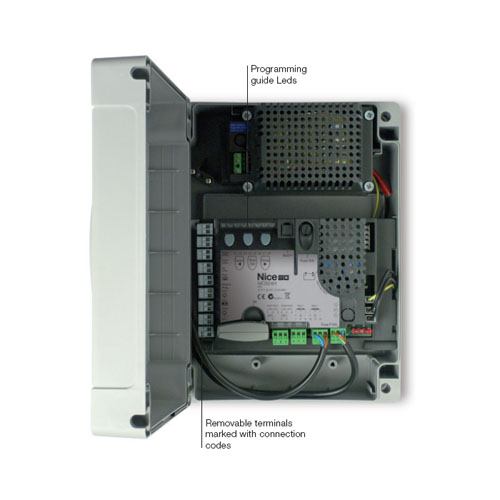 Centrale di comando per uno o due motori a 24 V con encoder, dotata di </br>tecnologia NICE BLUEBUS, predisposta per Opera e Solemyo.</br>