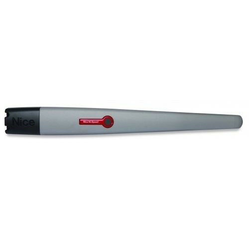 Irreversibile, 24 Vdc, veloce, con encoder magnetico, arresto meccanico in </br>apertura e chiusura.</br>