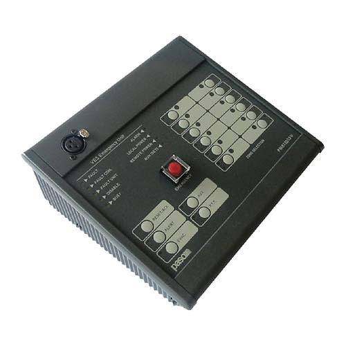 La postazione remota PMB132/12-V è stata espressamente realizzata per il sistema</br> PA8506-V e permette, tramite microfono controllato, di inviare messaggi </br>d'emergenza dal vivo o messaggi registrati d'allerta ed evacuazione in zone </br>distinte (massimo 12).</br>I led sul pannello frontale forniscono le principali informazioni sullo stato </br>del sistema d'emergenza e dei guasti. La postazione deve essere completata con </br>il microfono aggiuntivo (non compreso)</br>